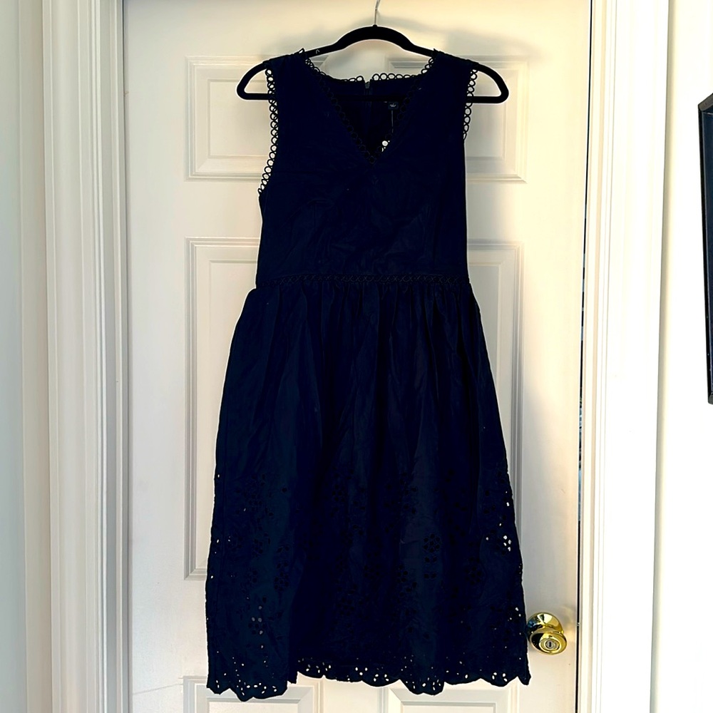 Ann Taylor NWT Sleeveless V Black Eyelet Dress 6